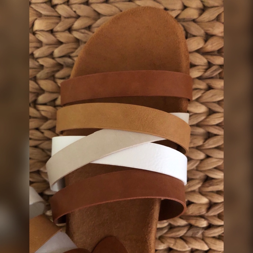 LAST! Cute! Multi Color Flatform Sandals Shoes - Picture 4 of 5